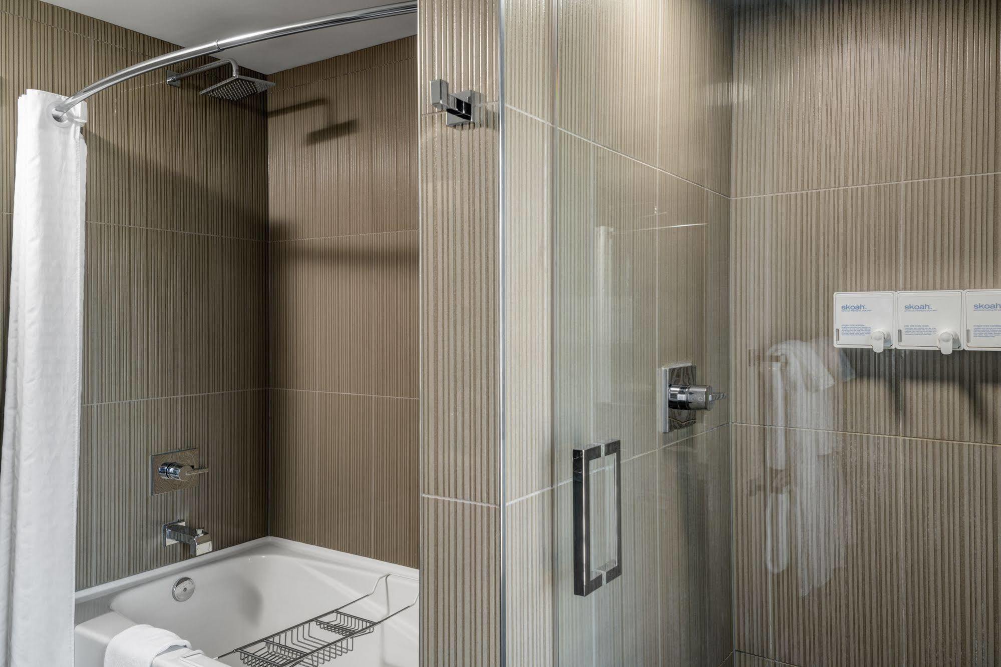 Arts Kensington 5*